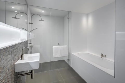 Vibe Hotel Canberra - Taree Accommodation 32