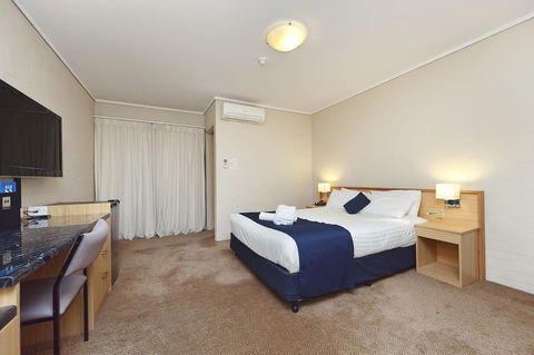 Ibis Styles Canberra - Taree Accommodation 18
