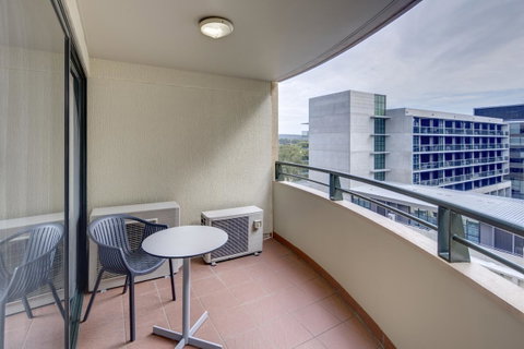 Adina Serviced Apartments Canberra James Court - Taree Accommodation 13