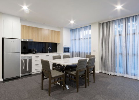 Avenue Hotel Canberra - Taree Accommodation 9