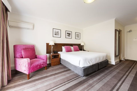 Mercure Canberra - Taree Accommodation 11
