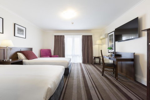 Mercure Canberra - Taree Accommodation 10
