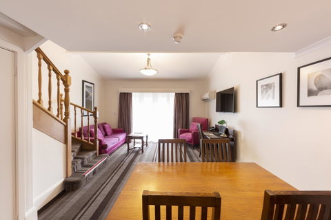 Mercure Canberra - Taree Accommodation 18