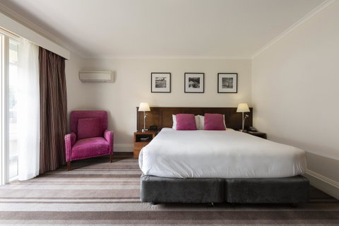 Mercure Canberra - Taree Accommodation 14