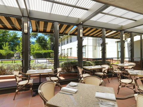 Hotel Kurrajong Canberra - Taree Accommodation 24