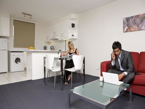Manuka Park Serviced Apartments - Taree Accommodation 13