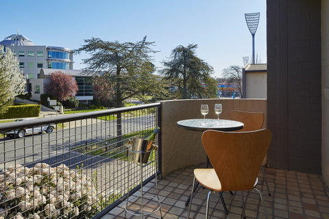 Manuka Park Serviced Apartments - Taree Accommodation 24