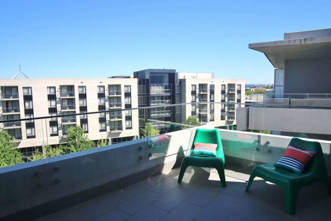 Realm Park 39 Barton ACT - Taree Accommodation 5