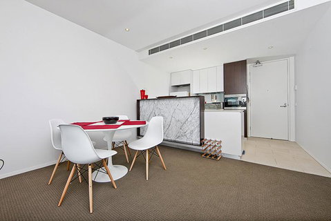 Realm Park 39 Barton ACT - Taree Accommodation 6