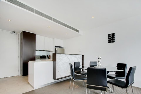 Realm Park 39 Barton ACT - Taree Accommodation 32