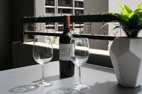 Modern Executive Apt@Barton*1BR*WiFi*Gym*Secure Parking*Canberra - Taree Accommodation 9