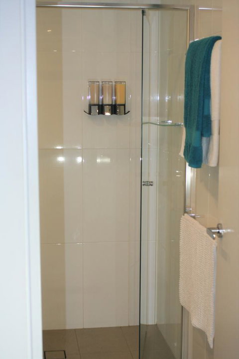 Modern Executive Apt@Barton*1BR*WiFi*Gym*Secure Parking*Canberra - Taree Accommodation 15