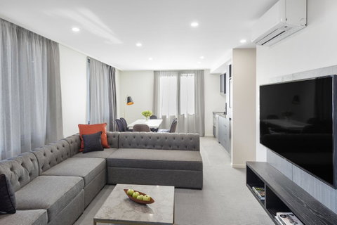 Deco Hotel Canberra - Taree Accommodation 9