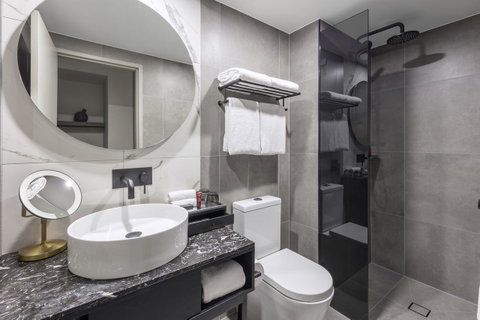 Deco Hotel Canberra - Taree Accommodation 6