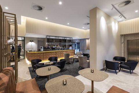 Deco Hotel Canberra - Taree Accommodation 3
