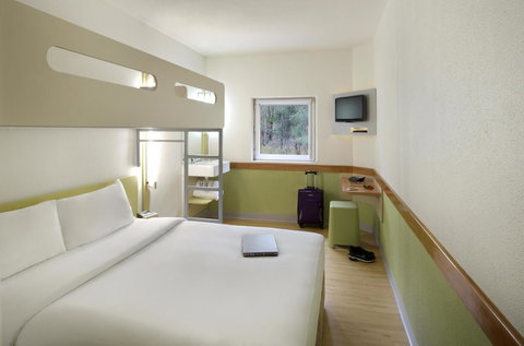 Ibis Budget Canberra - Taree Accommodation 4