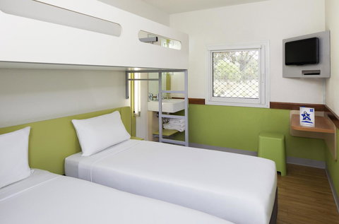 Ibis Budget Canberra - Taree Accommodation 8