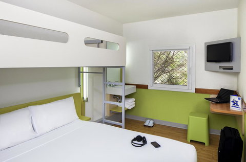 Ibis Budget Canberra - Taree Accommodation 6