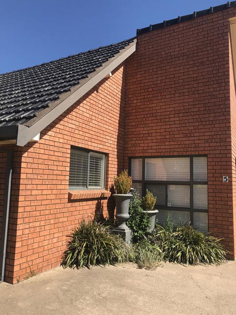 Central Tranquility Heart Of Orange - Taree Accommodation 28