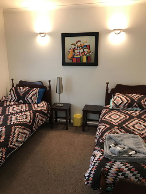 Central Tranquility Heart Of Orange - Taree Accommodation 18