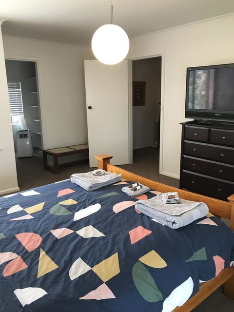 Central Tranquility Heart Of Orange - Taree Accommodation 15