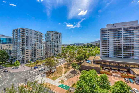 Spacious 1BR Stylish New Acton Apartment +Parking - Taree Accommodation 18