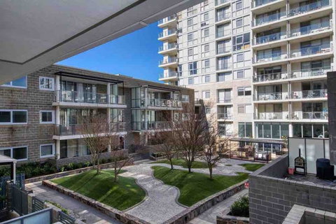 Spacious 1BR Stylish New Acton Apartment +Parking - Taree Accommodation 14