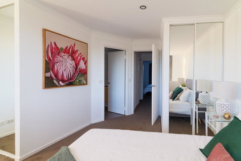 ALLARA CANBERRA - Taree Accommodation 11