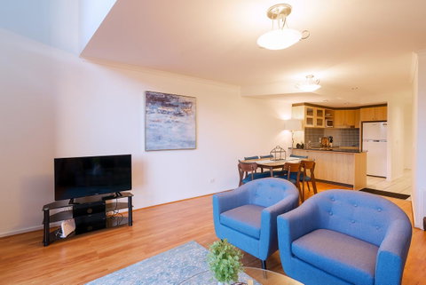 ALLARA CANBERRA - Taree Accommodation 1