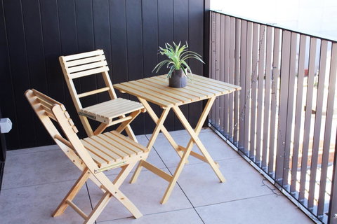 Stylish, Modern, Cute As A Button - Braddon CBD - Taree Accommodation 13