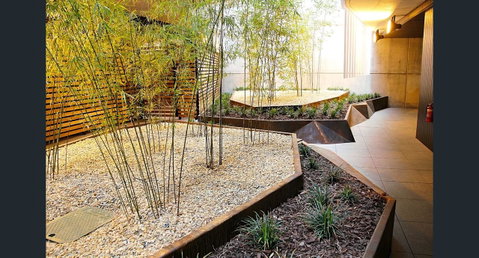 Stylish, Modern, Cute As A Button - Braddon CBD - Taree Accommodation 2
