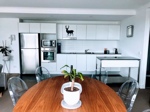 Staying Places - The Avenue - Taree Accommodation 7