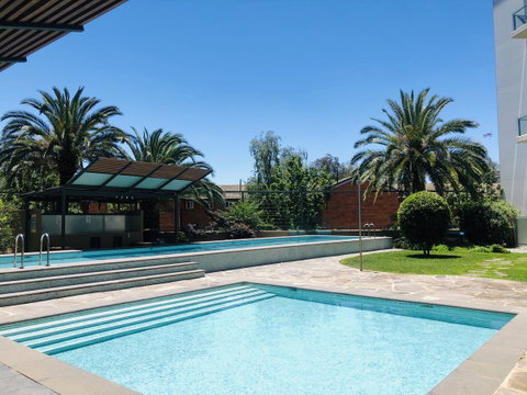 Staying Places - The Avenue - Taree Accommodation 1