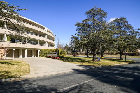 Accommodate Canberra - The Summit - Taree Accommodation 1