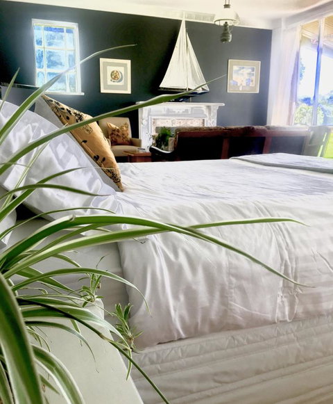 The Lake House Retreat - Taree Accommodation 6