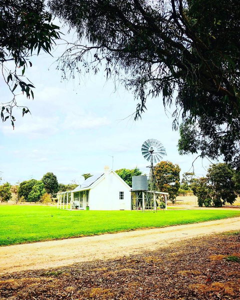 The Lake House Retreat - Taree Accommodation 9