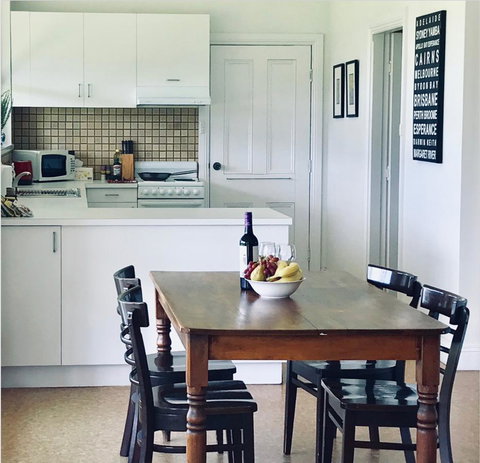 The Lake House Retreat - Taree Accommodation 8
