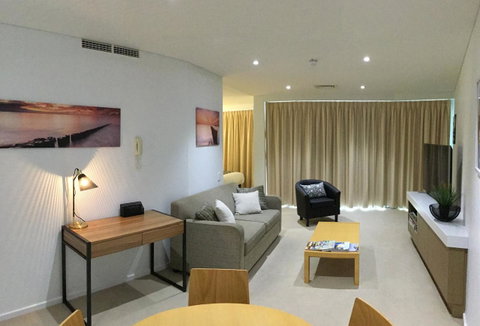 Wallaroo Marina Waterfront Luxe Apartment - Taree Accommodation 5