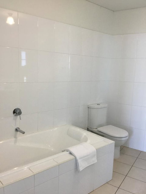 Wallaroo Marina Waterfront Luxe Apartment - Taree Accommodation 19