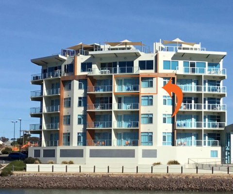 Wallaroo Marina Waterfront Luxe Apartment - Taree Accommodation 0
