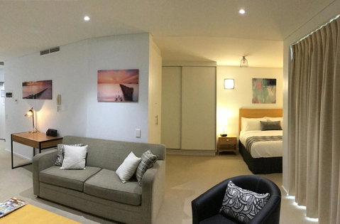 Wallaroo Marina Waterfront Luxe Apartment - Taree Accommodation 8