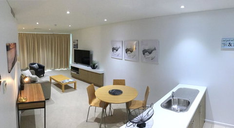 Wallaroo Marina Waterfront Luxe Apartment - Taree Accommodation 4