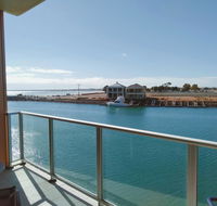 Wallaroo Marina Executive Apartments - Taree Accommodation