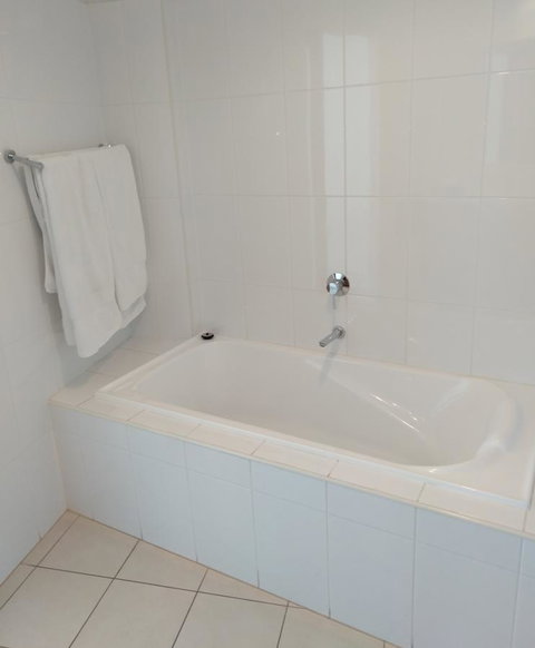 Wallaroo Marina Executive Apartments - Taree Accommodation 10