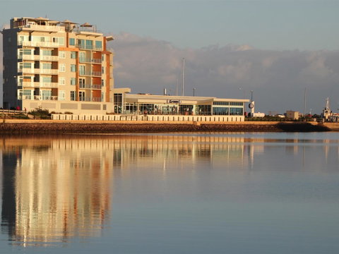 Wallaroo Marina Luxury Apartment - Taree Accommodation 3