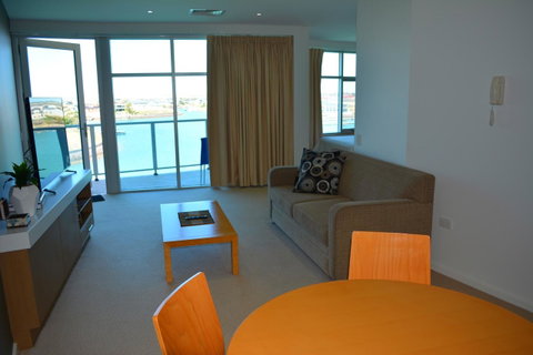 Wallaroo Marina Luxury Apartment - Taree Accommodation 5