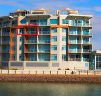 Wallaroo Marina Luxury Apartment - Taree Accommodation