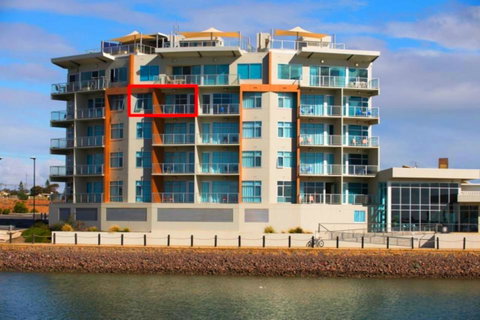 Wallaroo Marina Luxury Apartment - Taree Accommodation 0