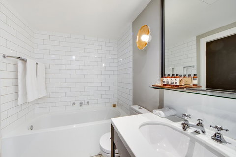 Mayfair Hotel - Taree Accommodation 1