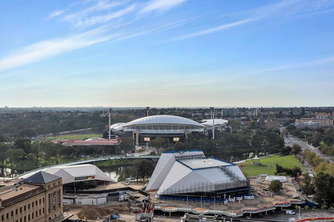 Stamford Plaza Adelaide - Taree Accommodation 12